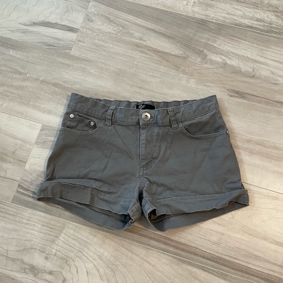 RF Premium Denim Collection Gray Shorts With Zipper And Pockets- Size 9 - Picture 1 of 10